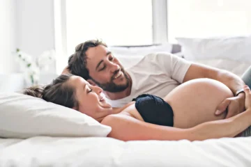 סקס בהריון: האם מותר, מתי אסור ומה חשוב לדעת? המדריך המלא ליחסי מין בהריון